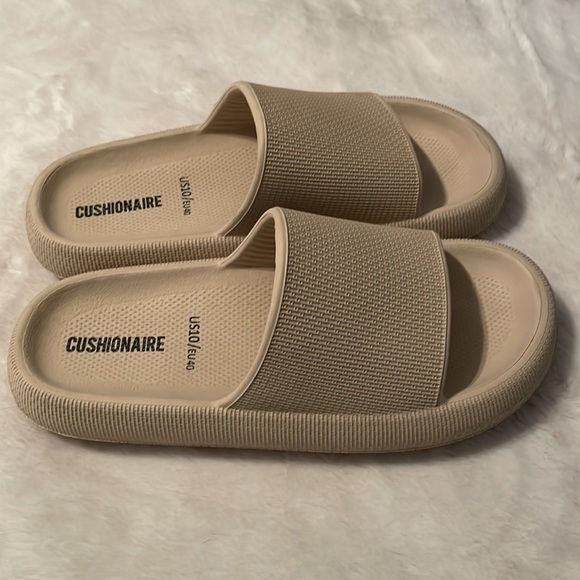 Cushionaire Cloud Slides - Size 10 - Picture 2 of 7